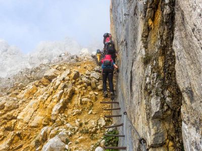 014-Im Gamsaengersteig auf der Jeegerwandtreppe